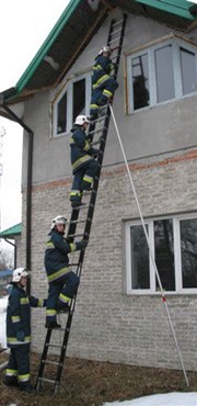 Ratownicza drabina dwuprzęsłowa, trzyosobowa ZS 2100/3