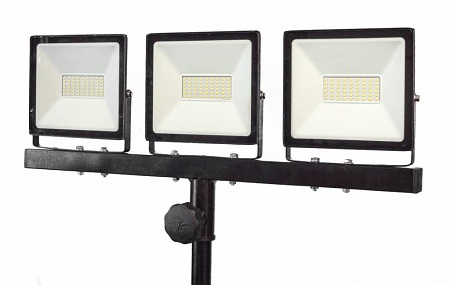 Maszt oświetleniowy LED 3X100W 230V lampy IP54 CE